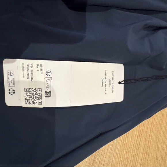 ALO Suit Up Joggers - Picture 4 of 4